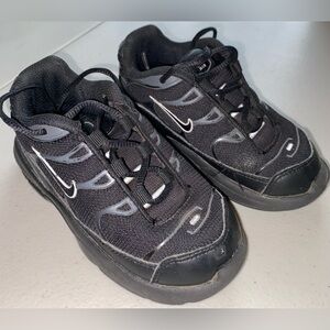 Used boys 9c Nike Sneakers